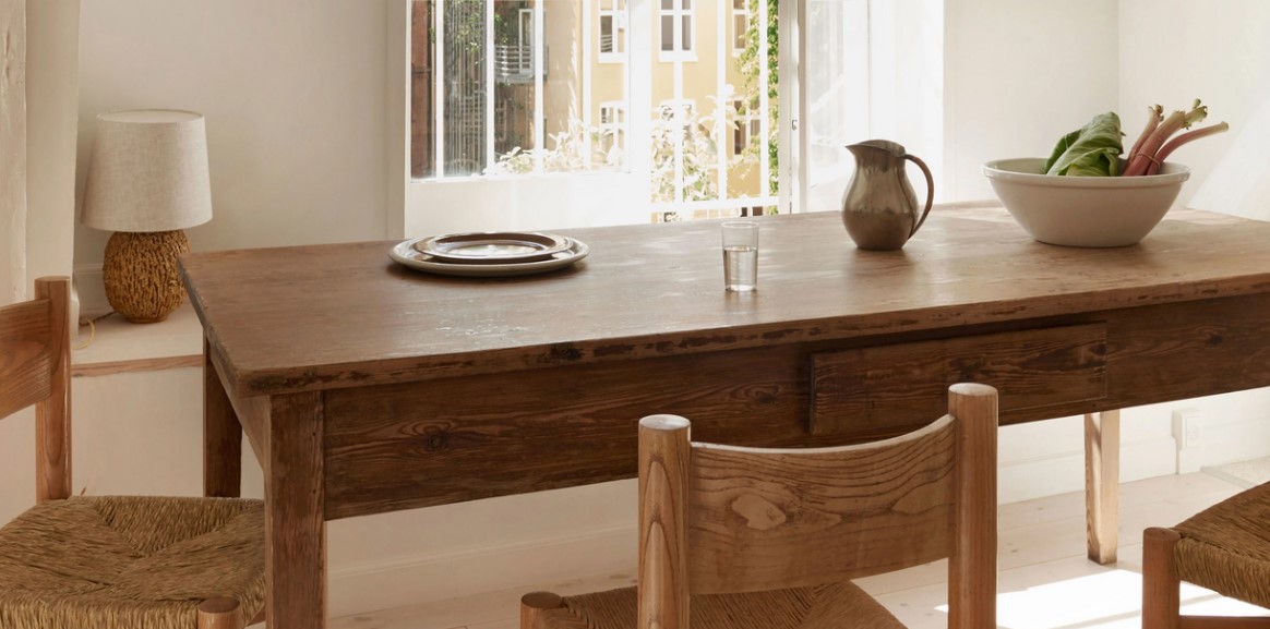 How to Effectively Stain Your Wood Furniture