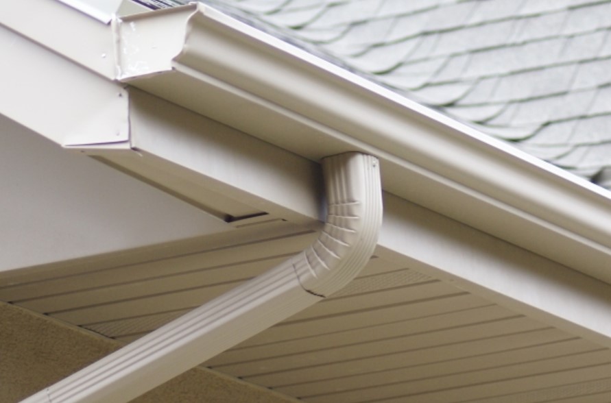 4 Reasons You Should Install Rain Gutters