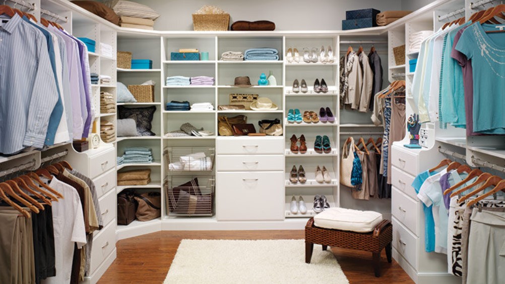 The Advantages of Custom Closets